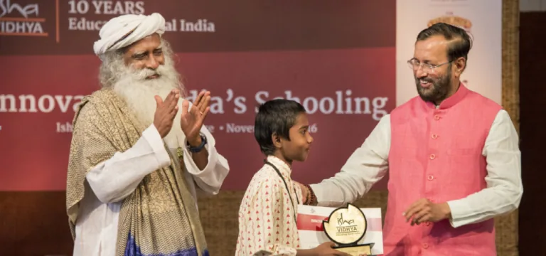 关于萨古鲁|Sadhguru