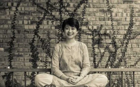 一个怀疑论者的冥想之旅丨她输了一个赌注，却赢了整个人生